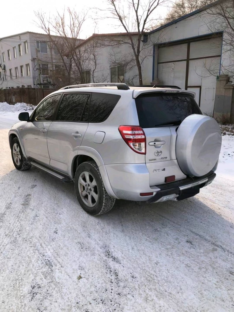 沈陽09年豐田RAV44