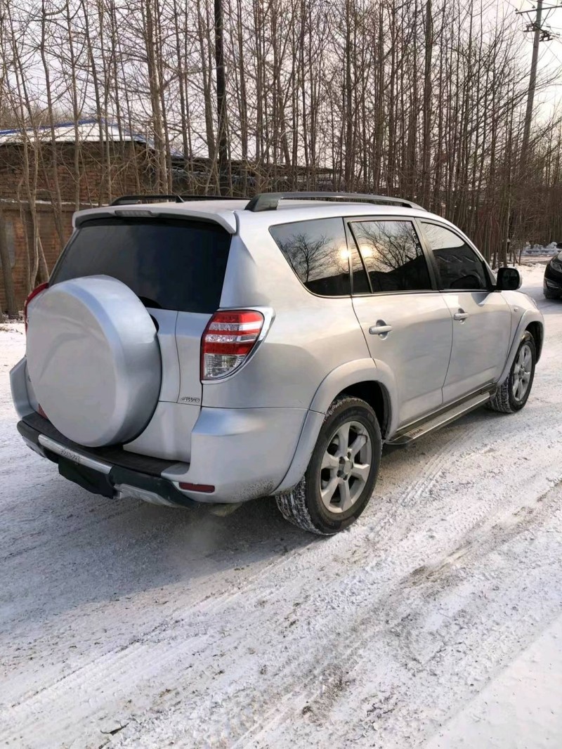 沈陽09年豐田RAV45