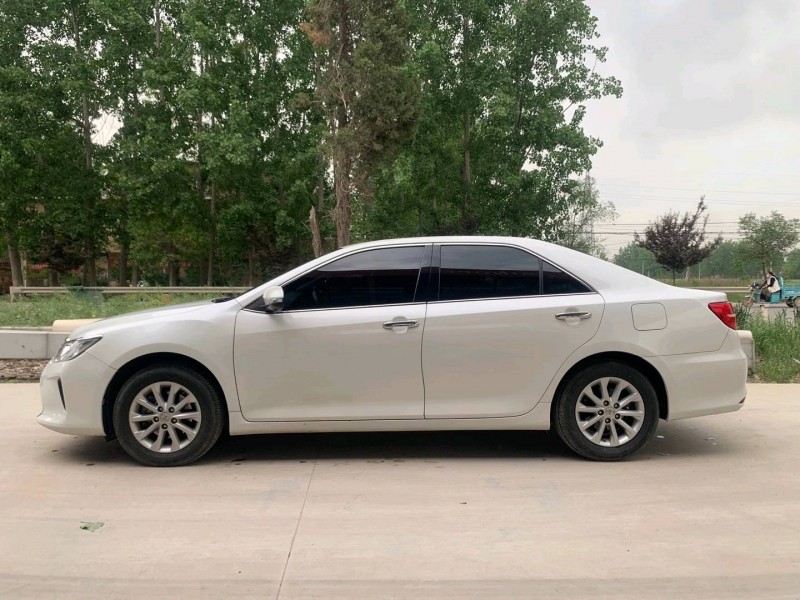 北京17年丰田凯美瑞3