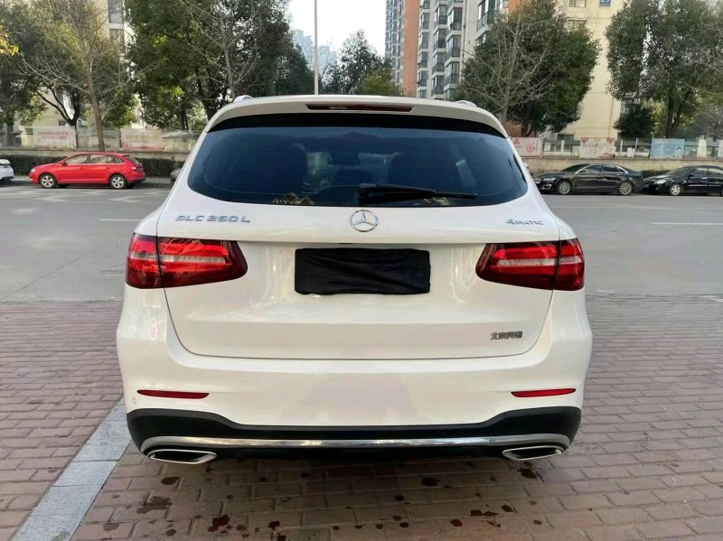 北京19年奔驰GLC9