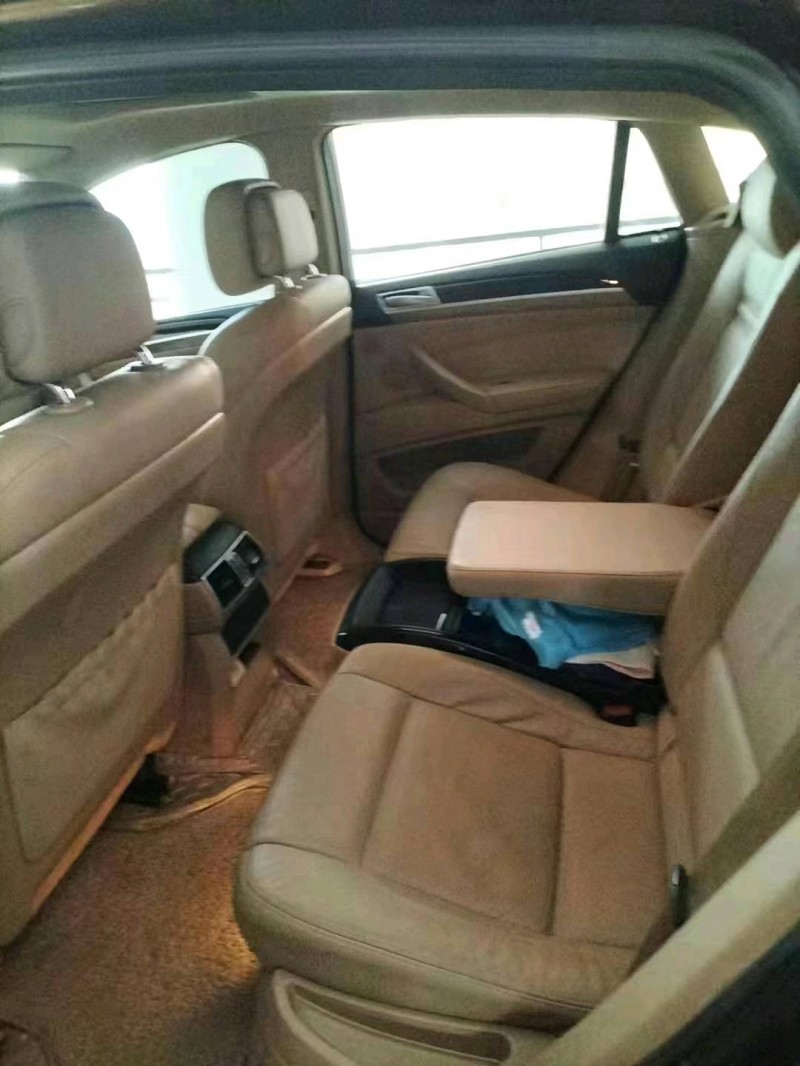 北京13年宝马X66