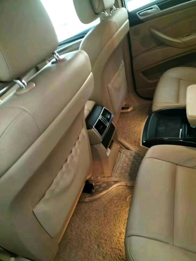 北京13年宝马X68