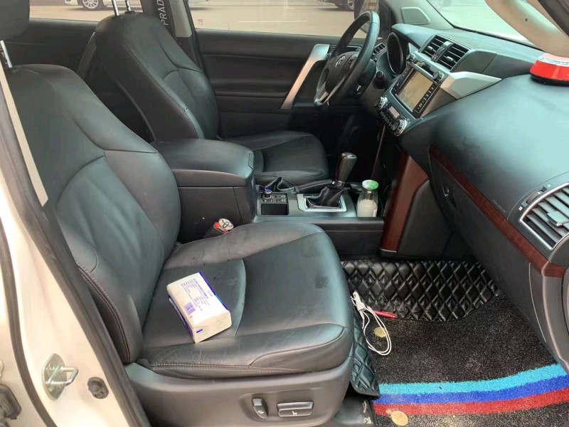 北京14年丰田普拉多4