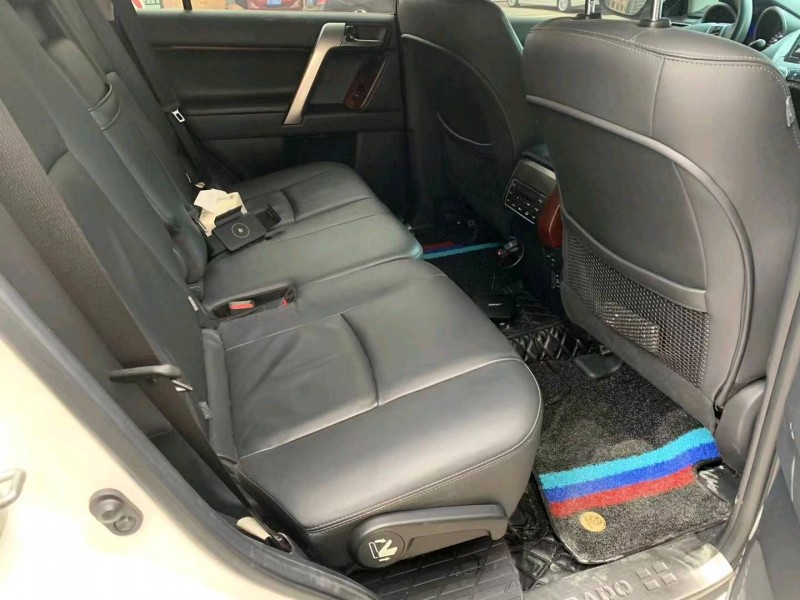 北京14年丰田普拉多5