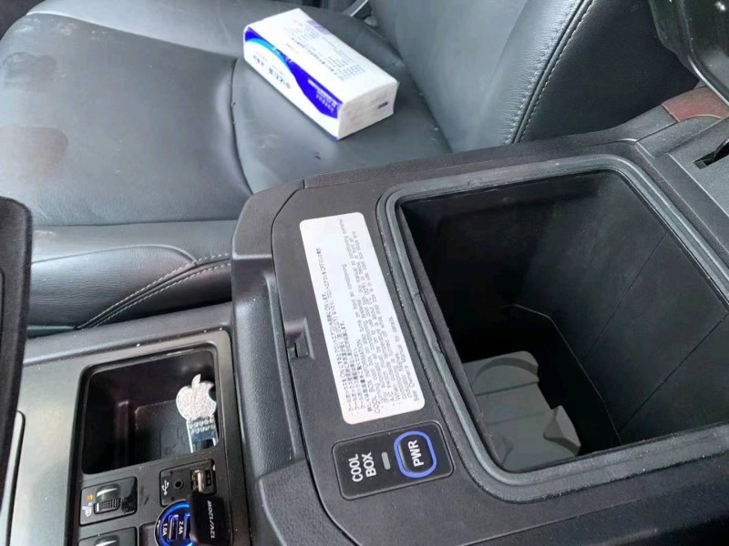 北京14年丰田普拉多6