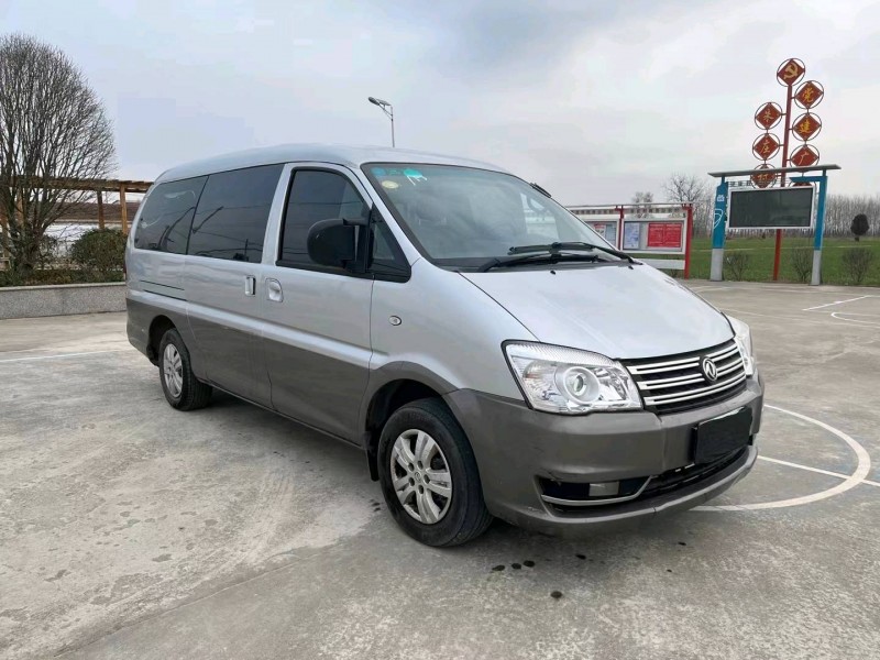 徐州17年东风菱智M33