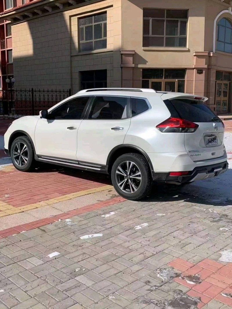 巴彥淖爾17年日產奇駿9