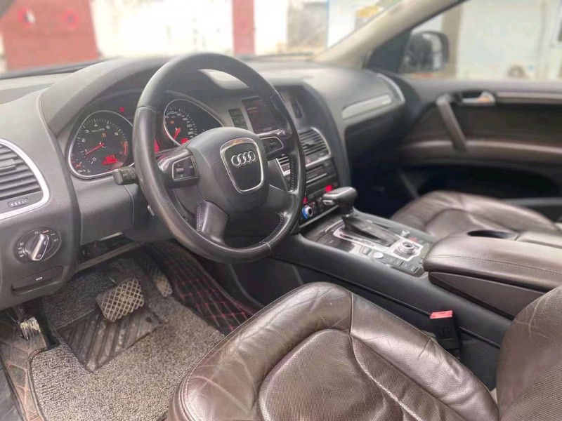 金華10年奧迪Q73