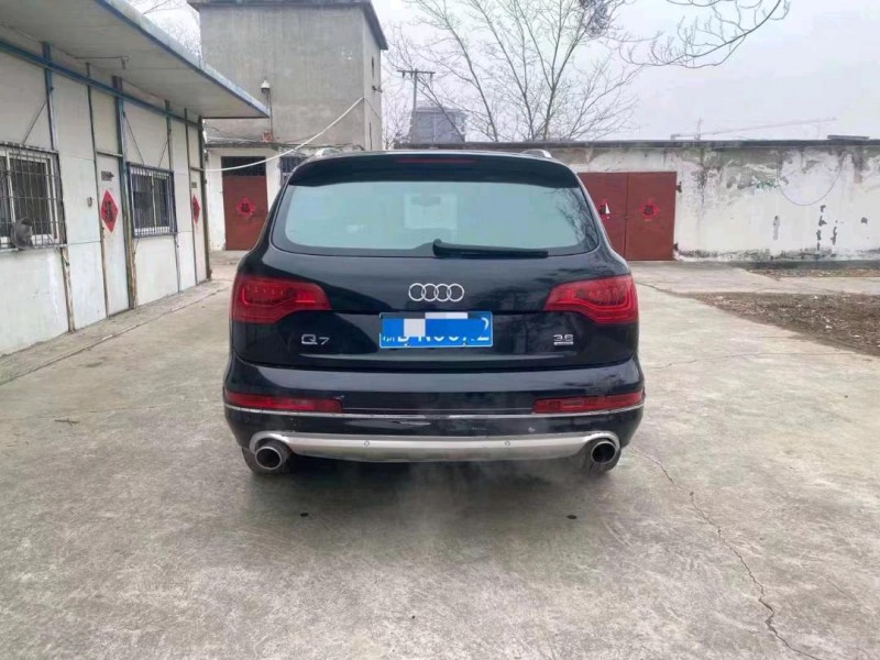 金華10年奧迪Q76