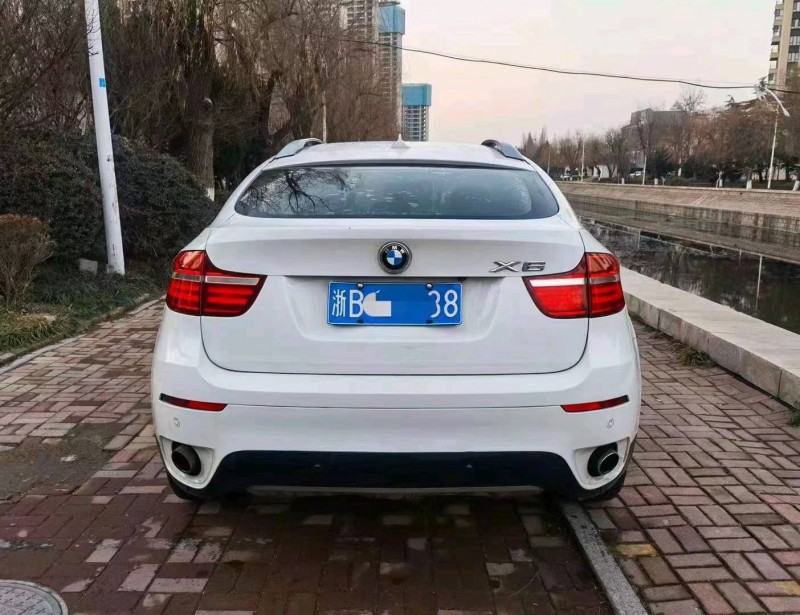 北京15年宝马X67