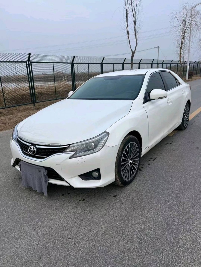 徐州14年丰田锐志3