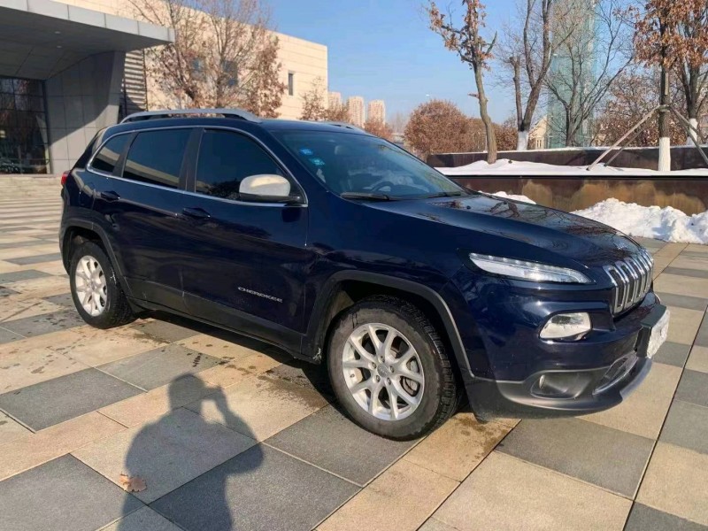 沈陽18年Jeep自由光7