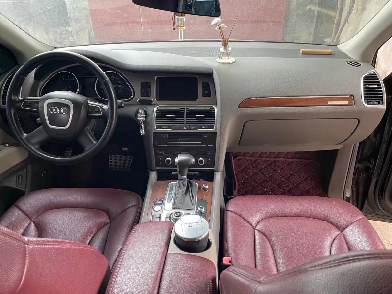 宜春11年奧迪Q75