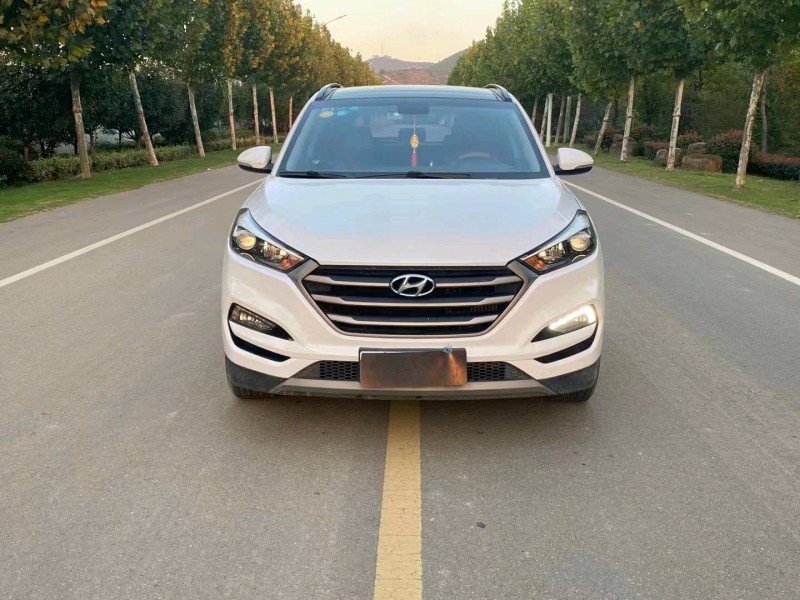 徐州18年现代途胜1