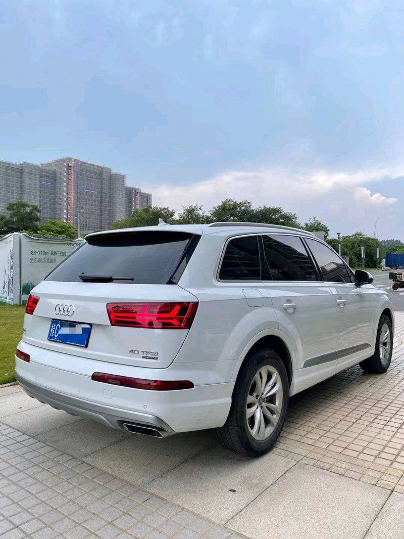 廣州18年奧迪Q79