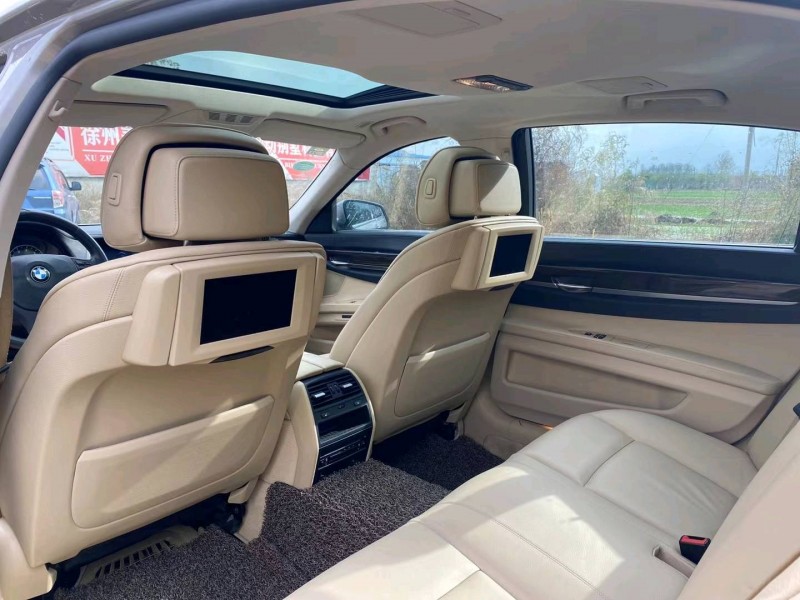 徐州10年宝马7系9