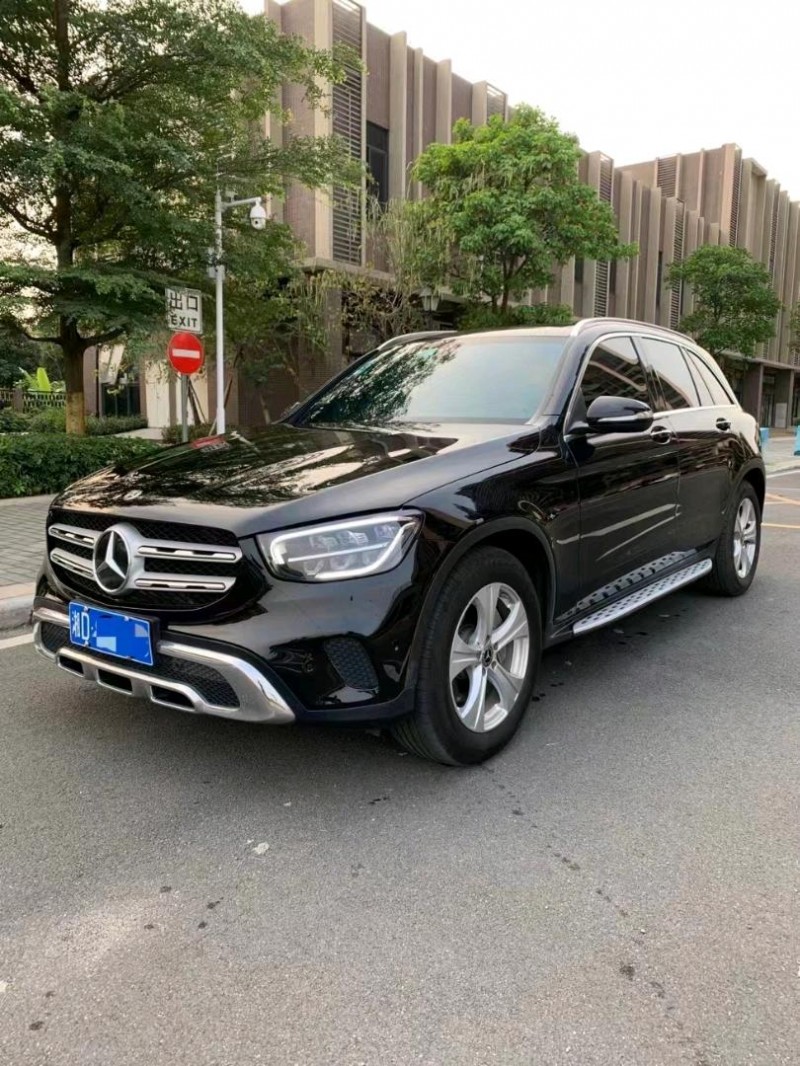 广州19年奔驰GLC2