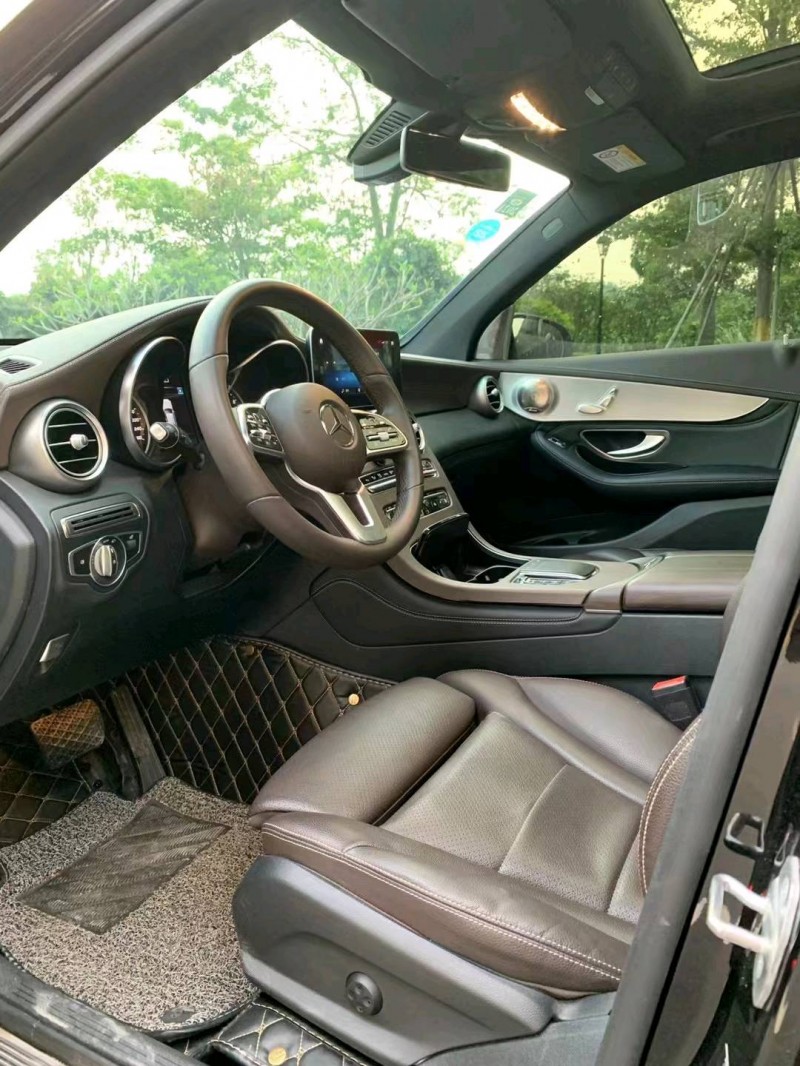 广州19年奔驰GLC4