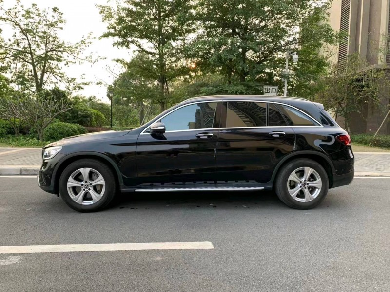 广州19年奔驰GLC3