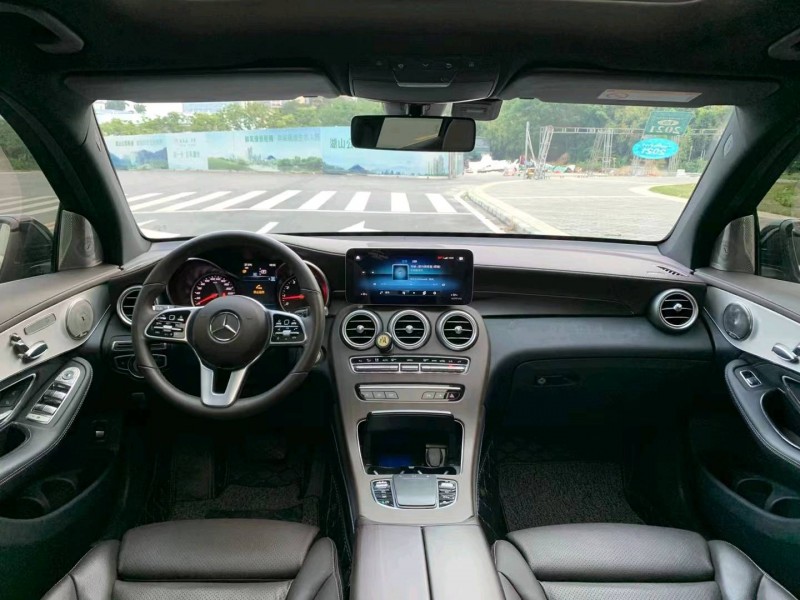 广州19年奔驰GLC6