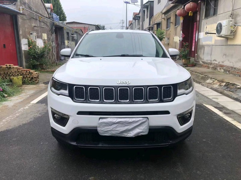 濟寧17年Jeep指南者1
