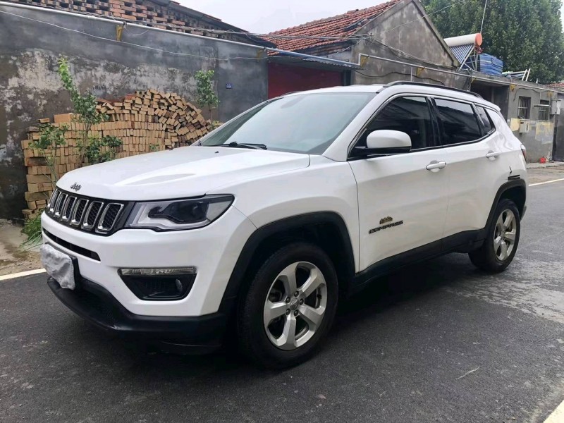 濟寧17年Jeep指南者3