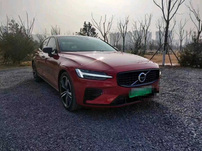 青島21年沃爾沃S60L新能源2