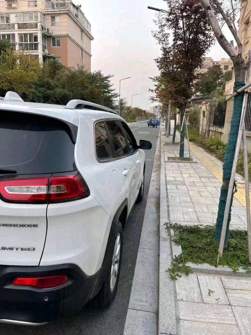 煙臺18年Jeep自由光6