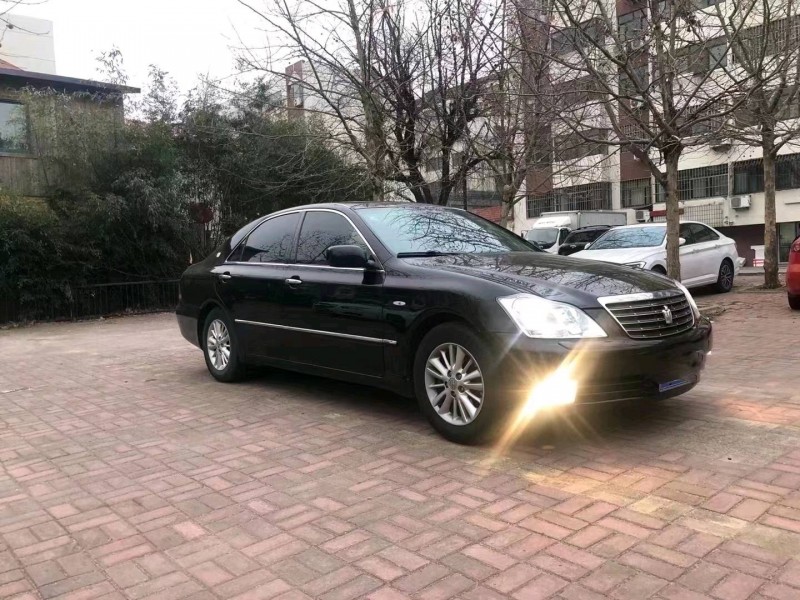 濰坊05年豐田皇冠2