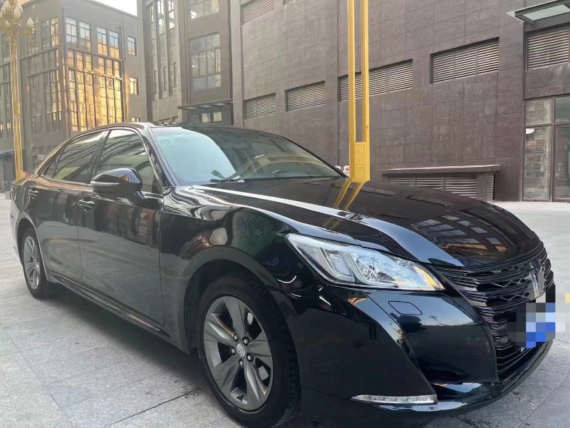 北京16年丰田皇冠1