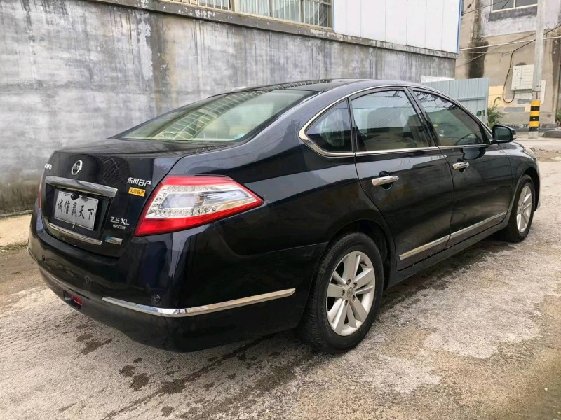 濟寧12年日產天籟3