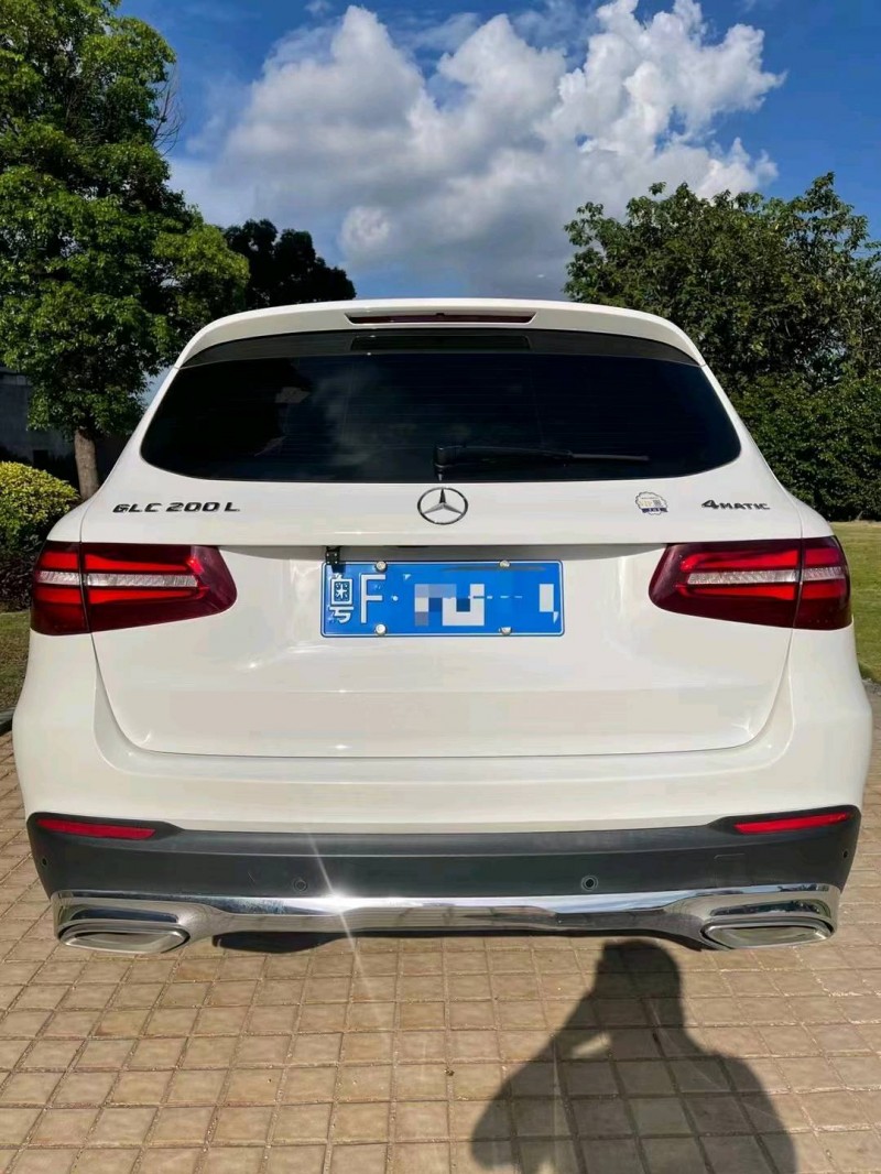 广州19年奔驰GLC1