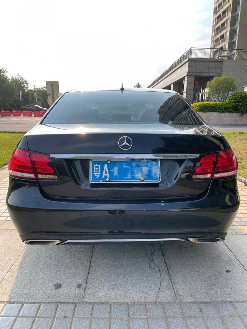 广州14年奔驰E8