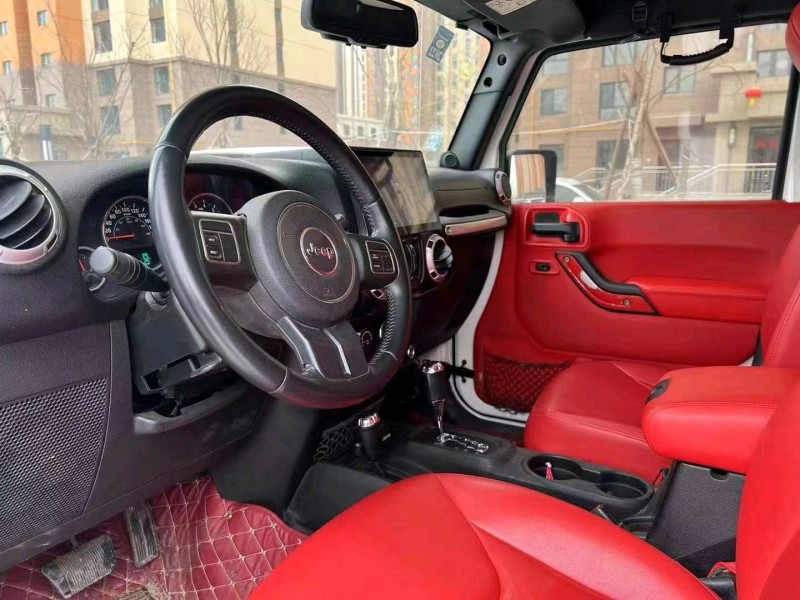 巴彥淖爾16年Jeep牧馬人4
