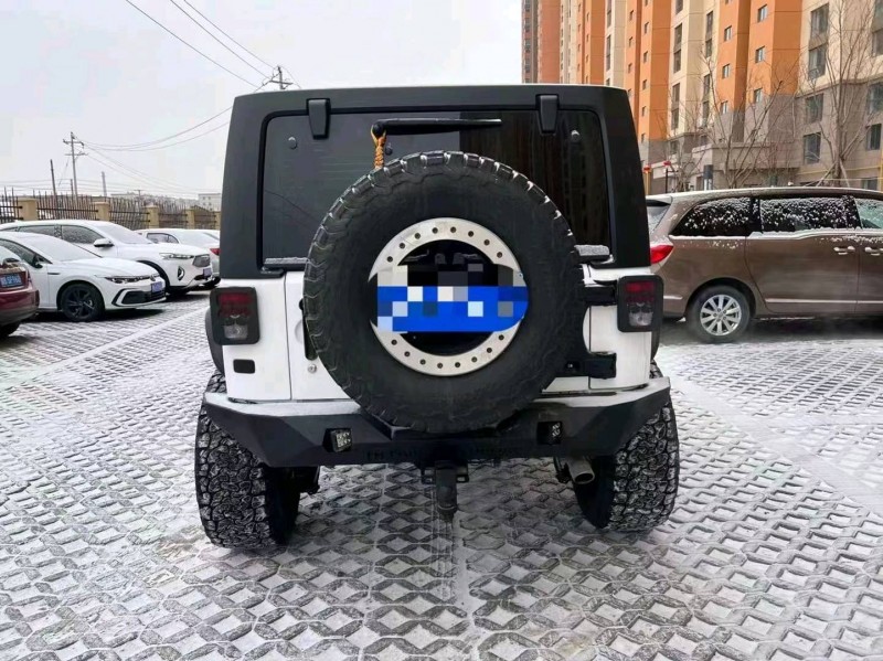 巴彥淖爾16年Jeep牧馬人7