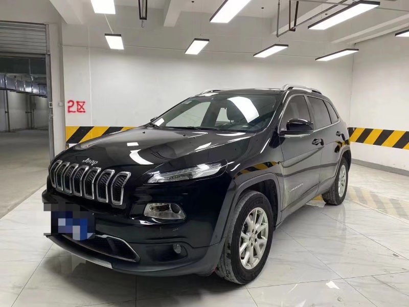 成都15年Jeep自由光2