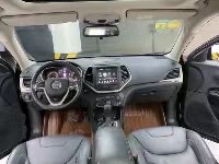 成都15年Jeep自由光5