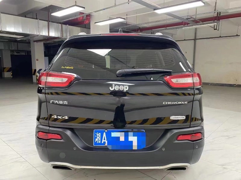 成都15年Jeep自由光6