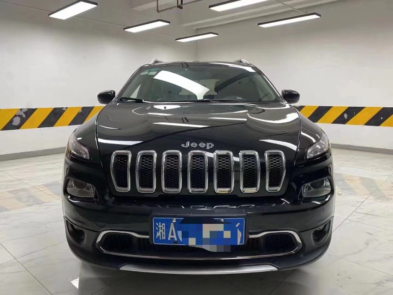成都15年Jeep自由光1