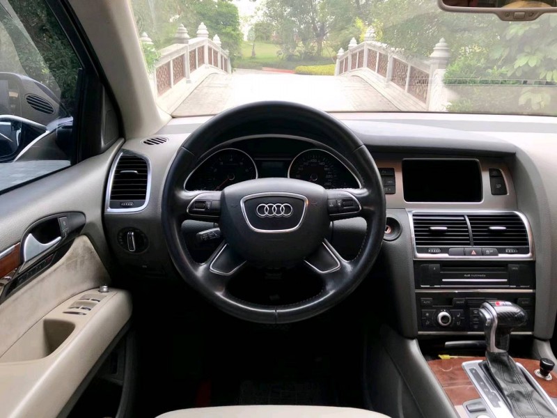 广州13年奥迪Q79