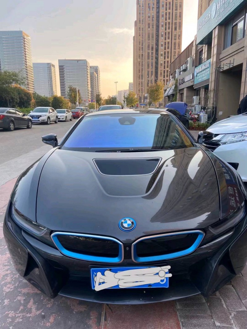 广州17年宝马i82