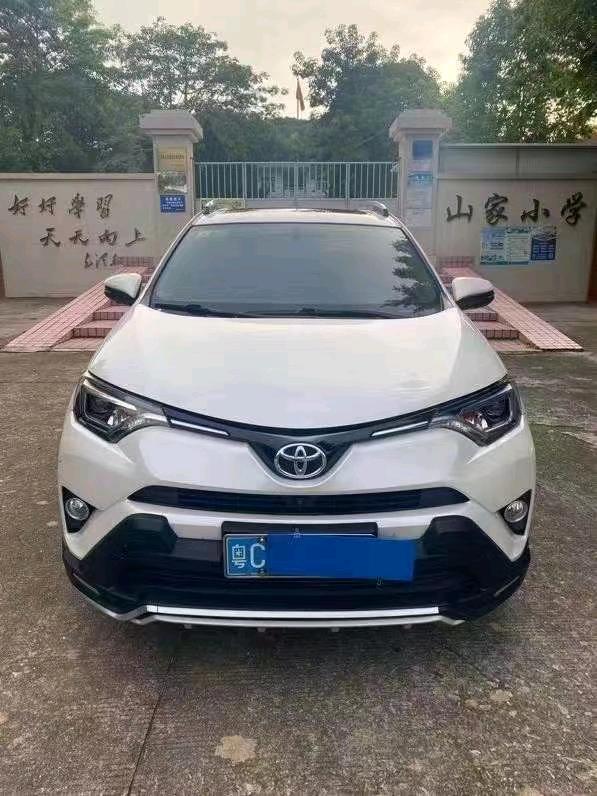 湛江16年豐田RAV4榮放1