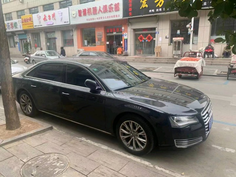 濟寧14年奧迪A8L2