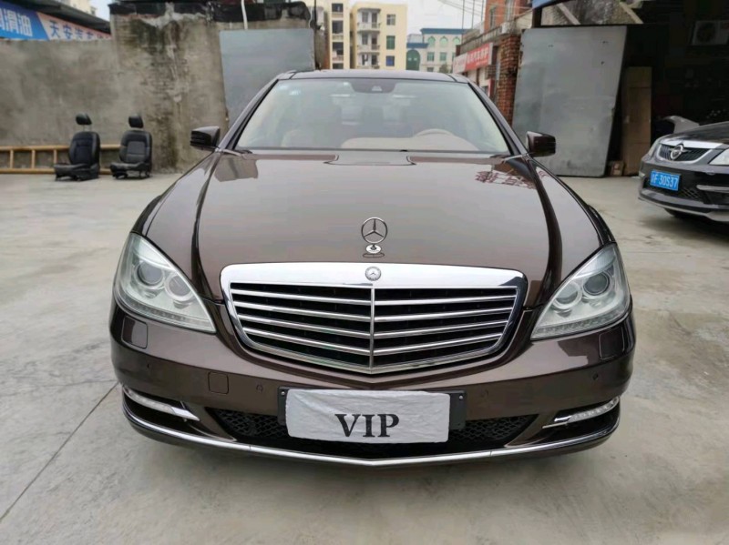 北京10年奔驰S8