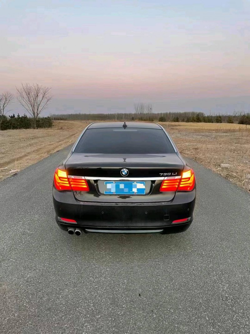 济宁11年宝马7系6