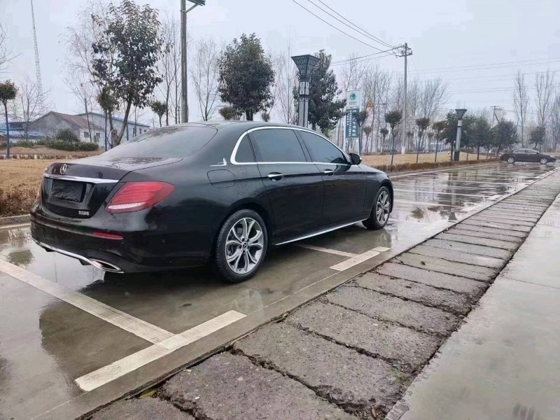 北京20年奔驰E8