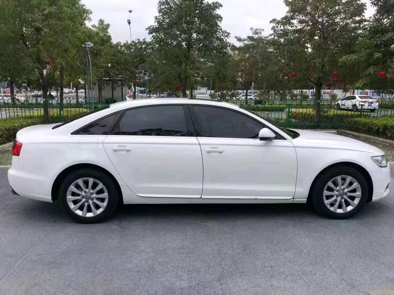 龍巖15年奧迪A6L8