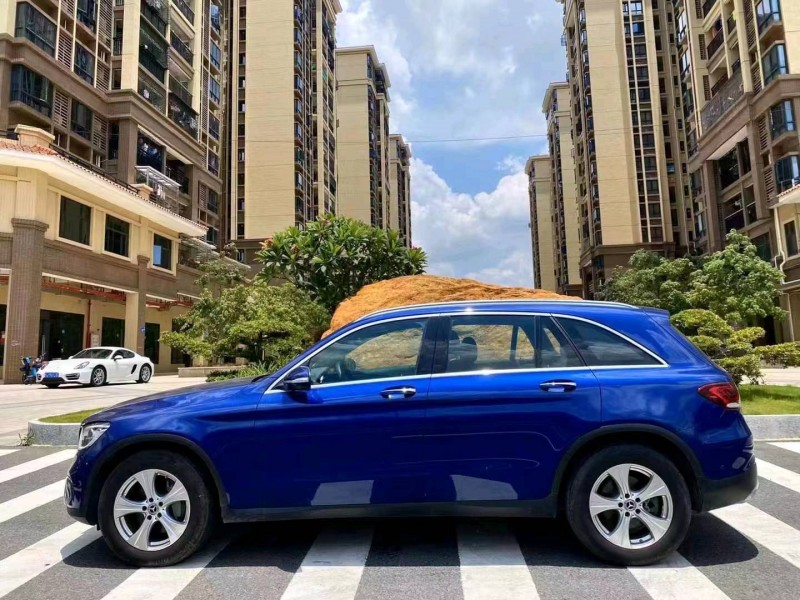 广州19年奔驰GLC7
