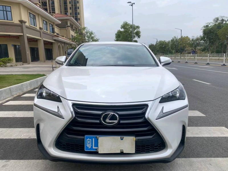 广州17年雷克萨斯NX2