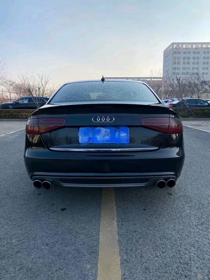 濰坊13年奧迪A4L1